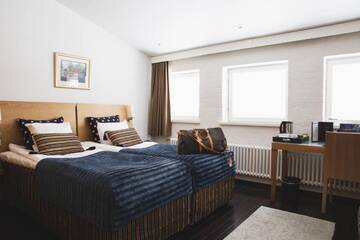 Фото номера Стандартный двухместный номер с 1 кроватью Отель Hotel Epoque &amp; Apartments г. Пиетарсаари 7