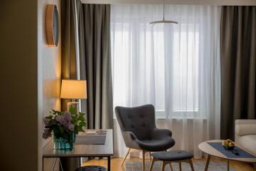Фото номера One-Bedroom Apartment Myllymäenkatu Отель Hotel Epoque &amp; Apartments г. Пиетарсаари 5